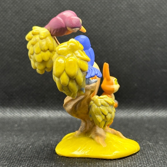 Disney Jr. Sofia the First, Squirrel and Birds Figurine - Picture 4 of 5